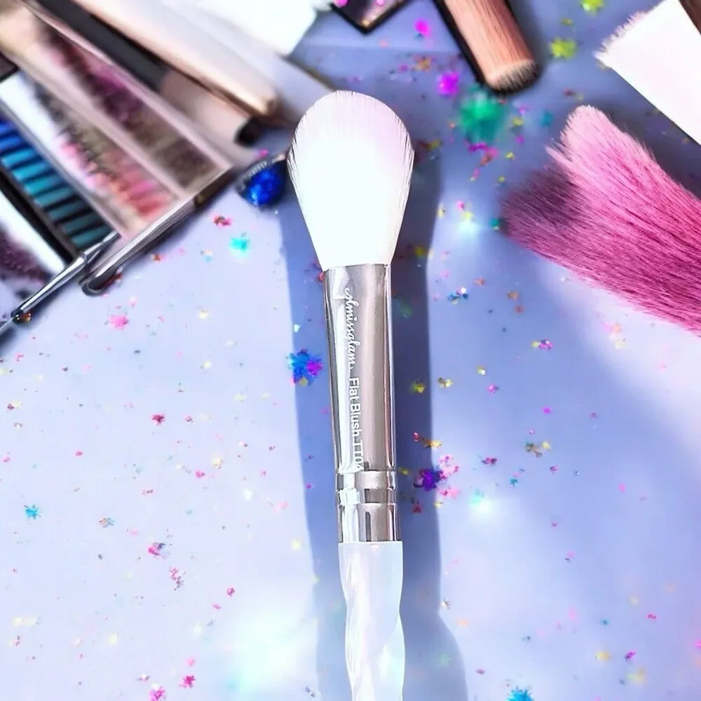 Slmissglam Brush flat brush TT04 Brand New Without Box